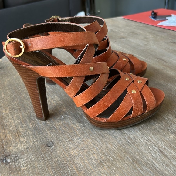 Enzo Angiolini Tan Leather High Heel Sandals with Gold Stud Details - Picture 15 of 15